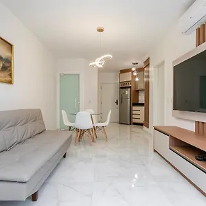 apt-ap-jurere-250m-do-mar.santa-catarina-brasil.com/